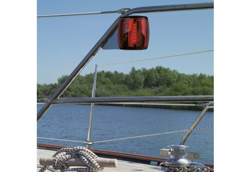 HELLA MARINE NaviLED PRO Portside Light – sort – med wheelmark-certificering