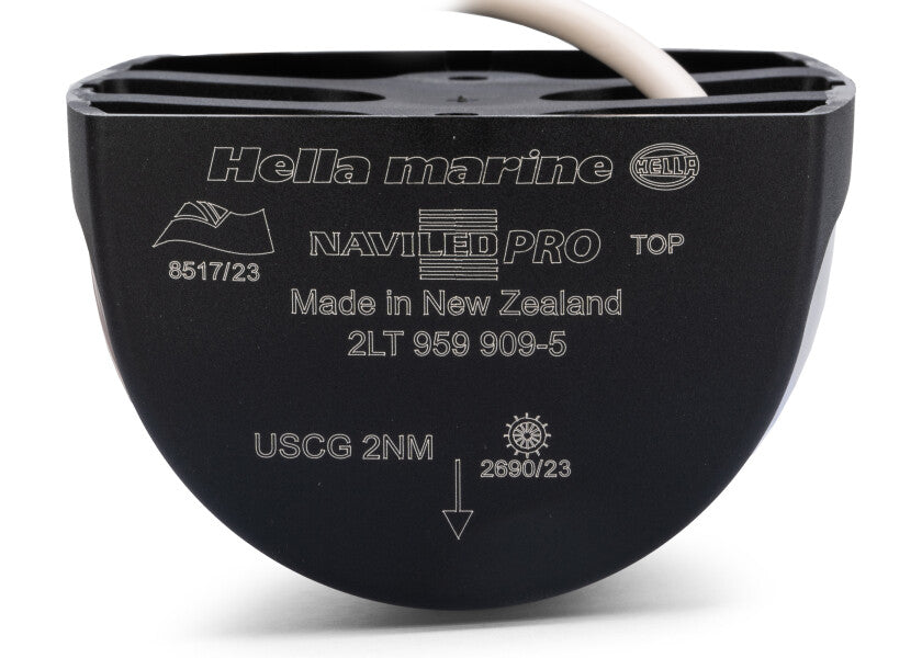 HELLA MARINE NaviLED PRO Stern Light – sort – med wheelmark-certificering