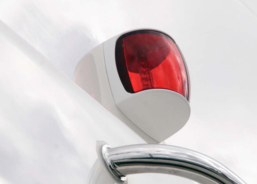 HELLA MARINE NaviLED PRO havnelys – hvid