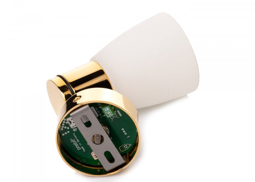 PREBIT R1 - 1 LED - påbygningslampe / poleret guld, kridhvidt glas - SejlStrøm