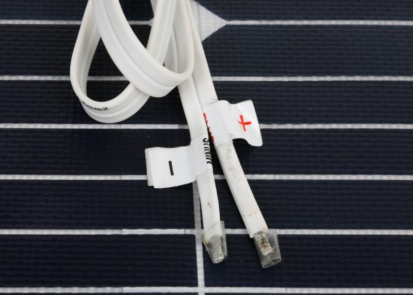 SUNBEAM Tough 111 – semi - fleksibelt solpanel 111 W (1060 x 540 x 3 mm) - SejlStrøm